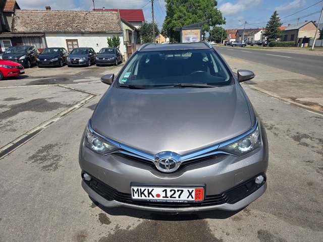 Tojota Avensis
