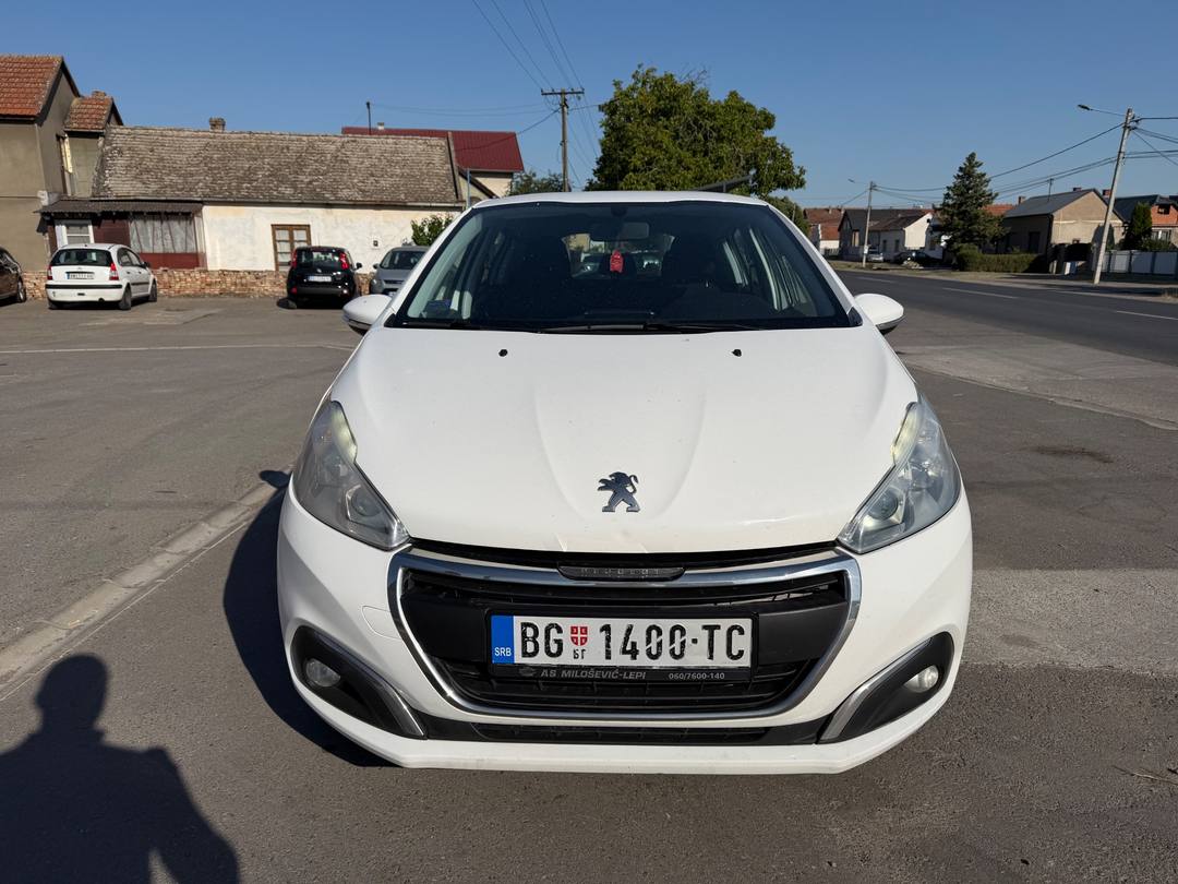 Peugeot 208